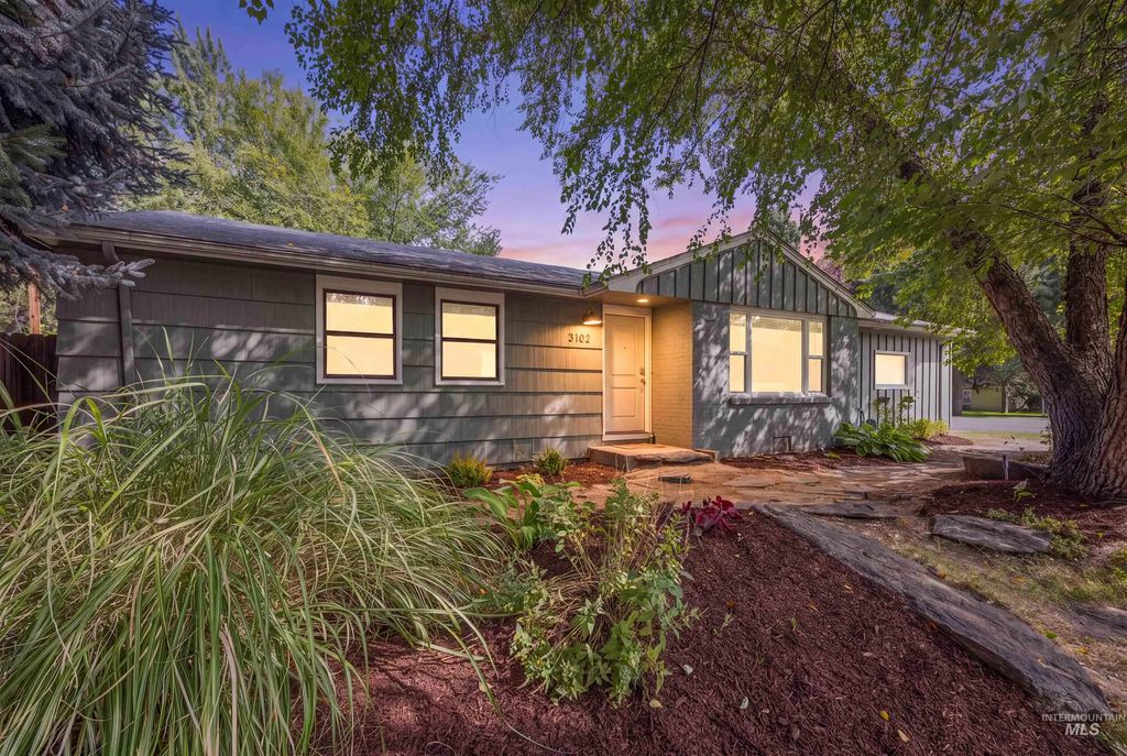 3102 N Woody Dr, Boise