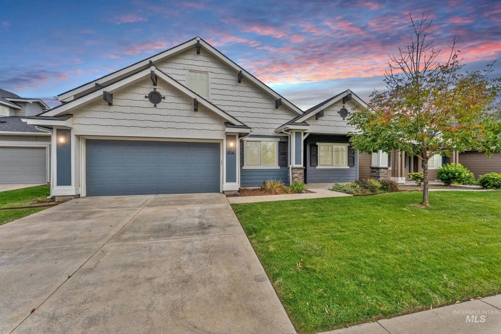 1816 N Snowfield Pl, Kuna