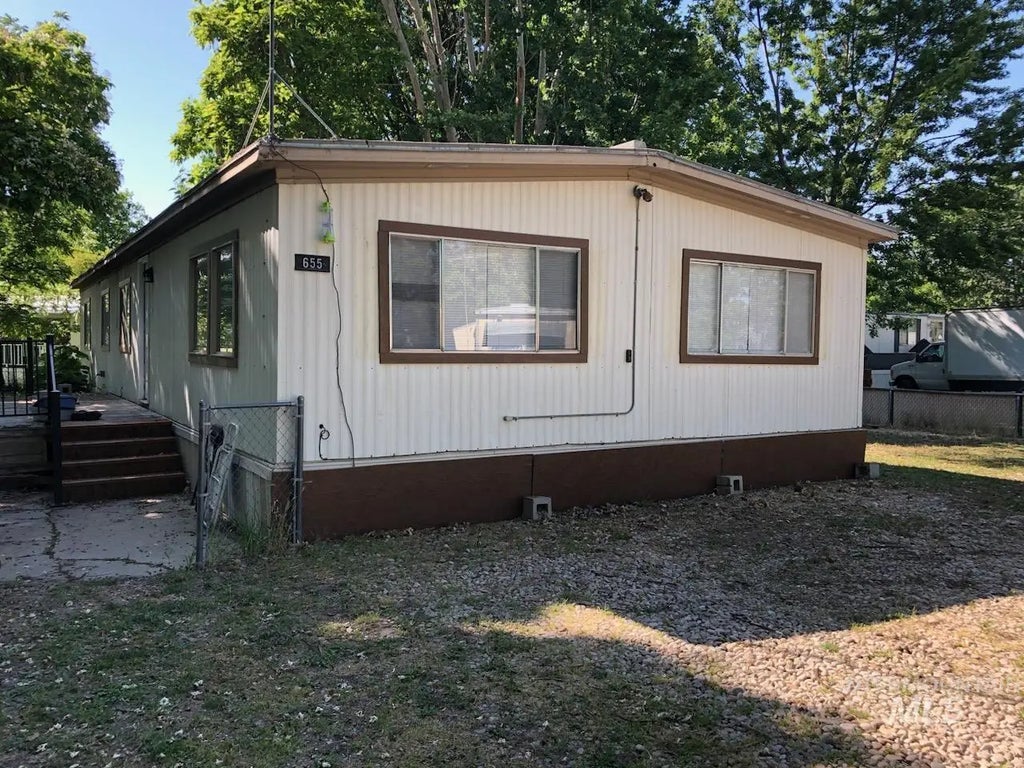 655 S Dolson Lane, Eagle