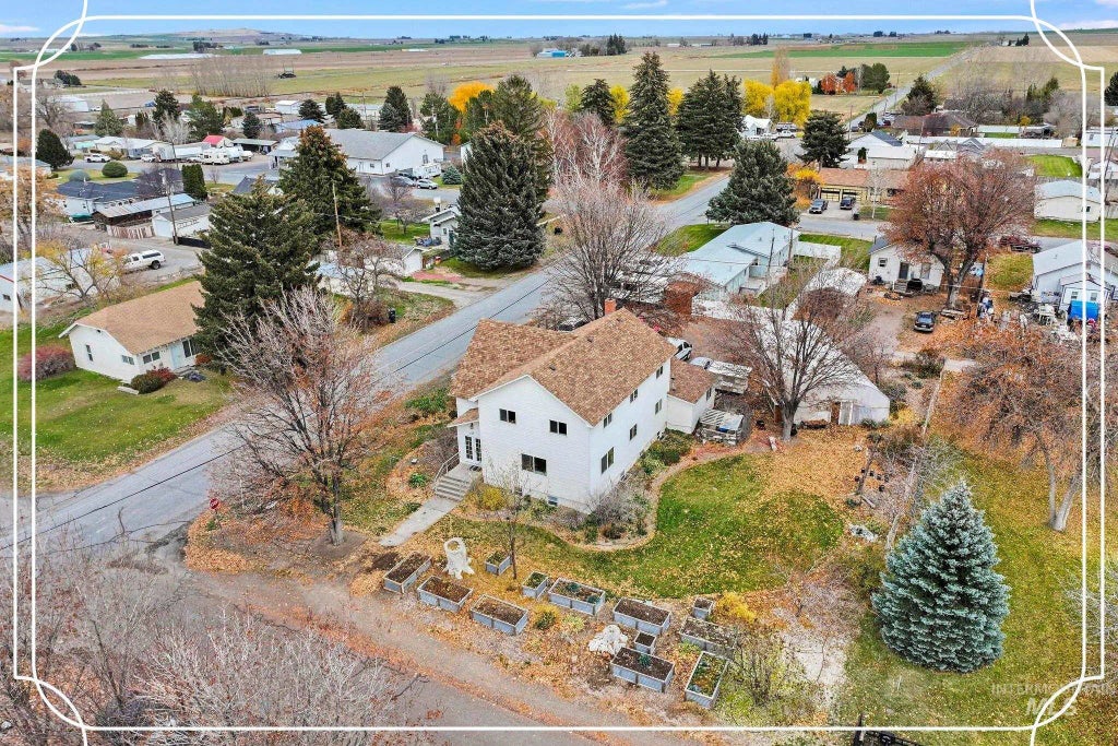 409 1st St E, Hansen