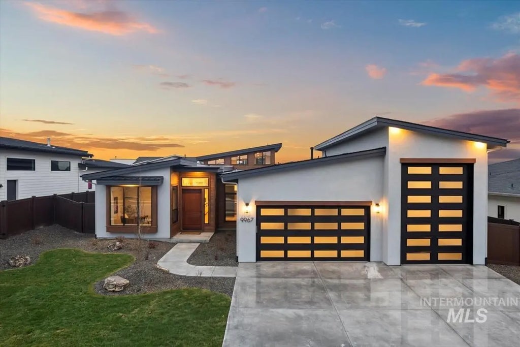 9967 W Bouvardia St, Star