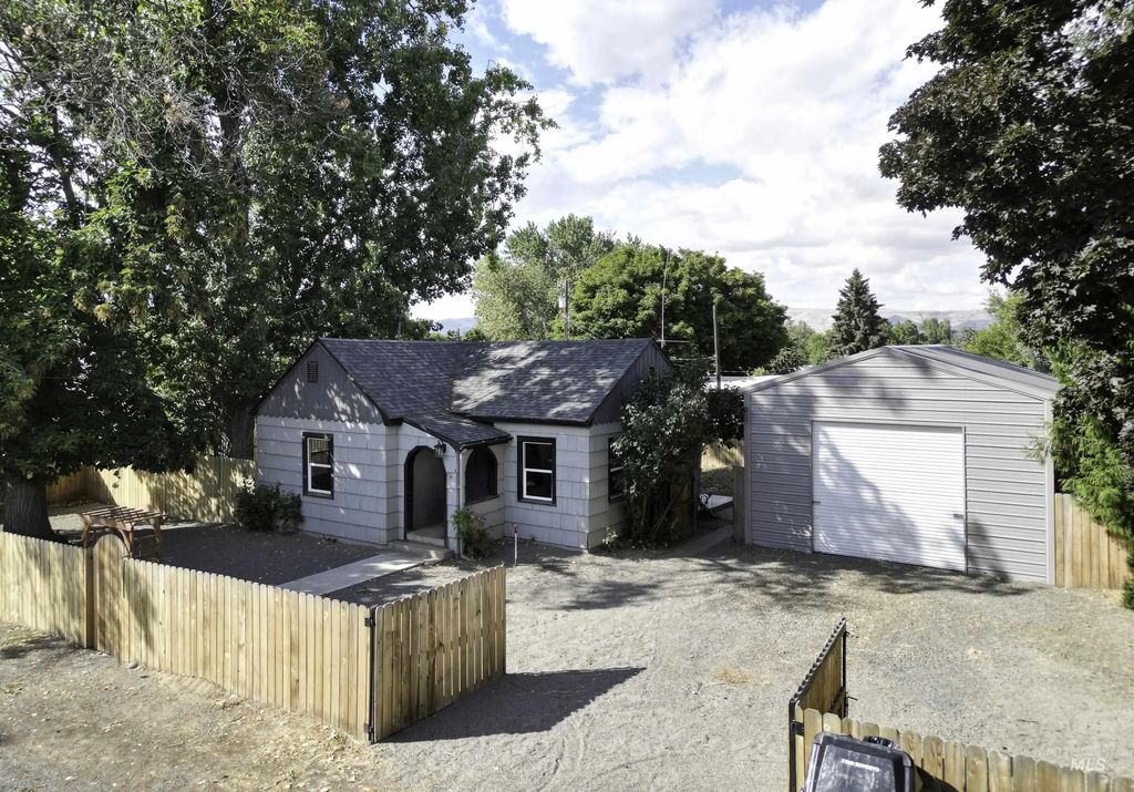 429 Burrell Ave., Lewiston