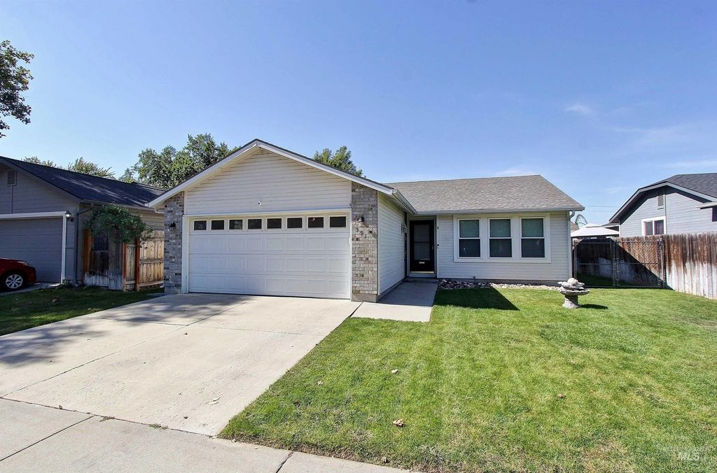 591 Nw 15th St, Meridian
