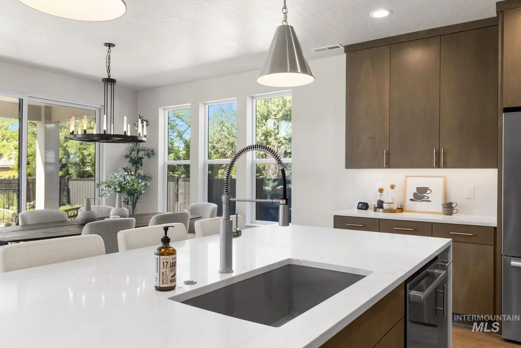 7929 W Flathead Lake St. #evergreen, Eagle