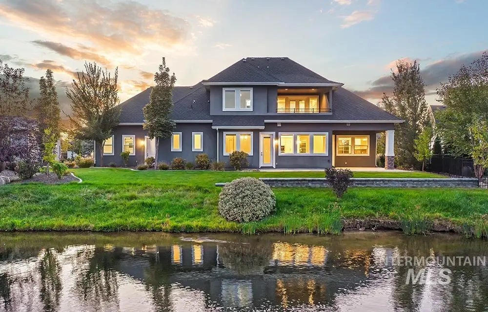 844 S Lake Pointe Way, Eagle