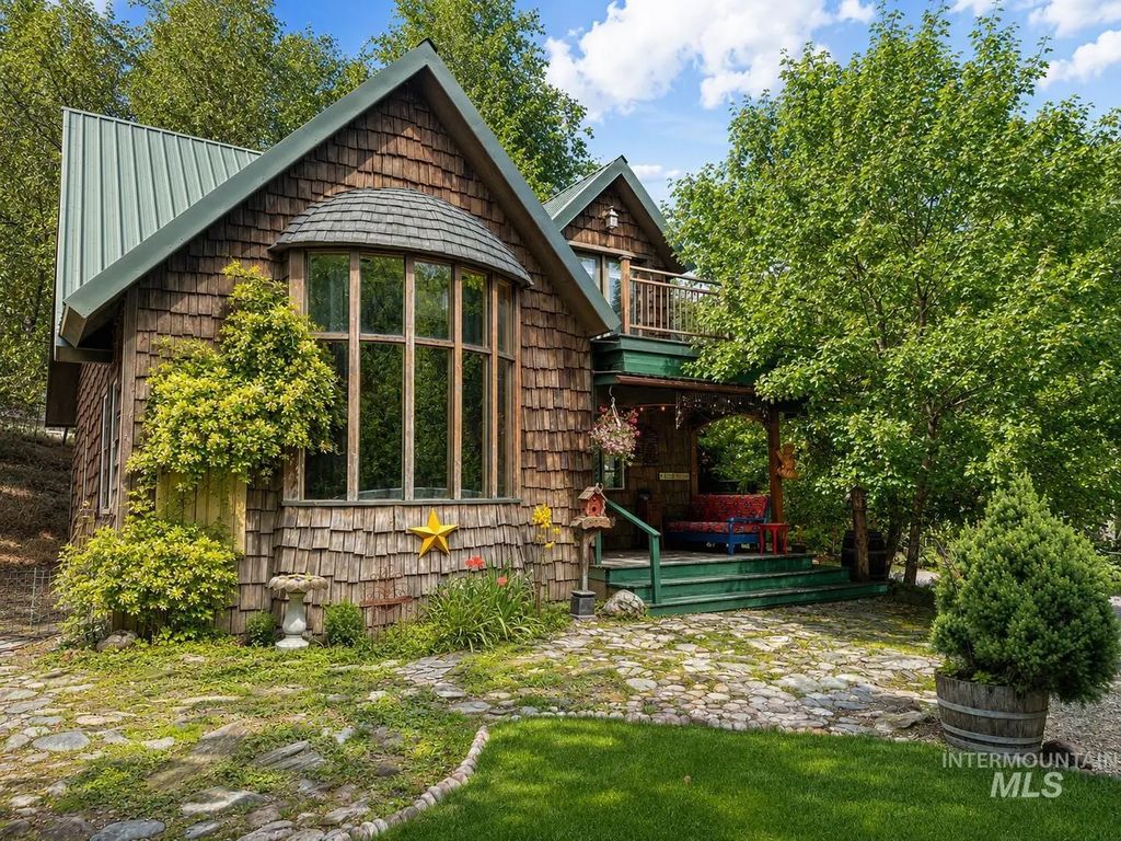 189 Heath Drive, Riggins