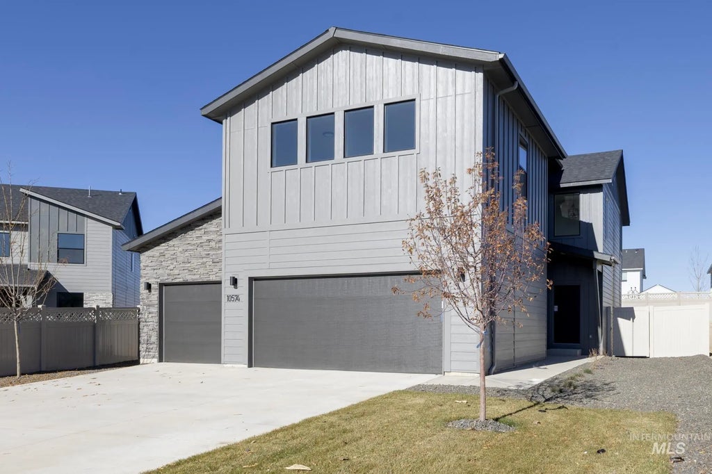 10574 W Tinder St, Star