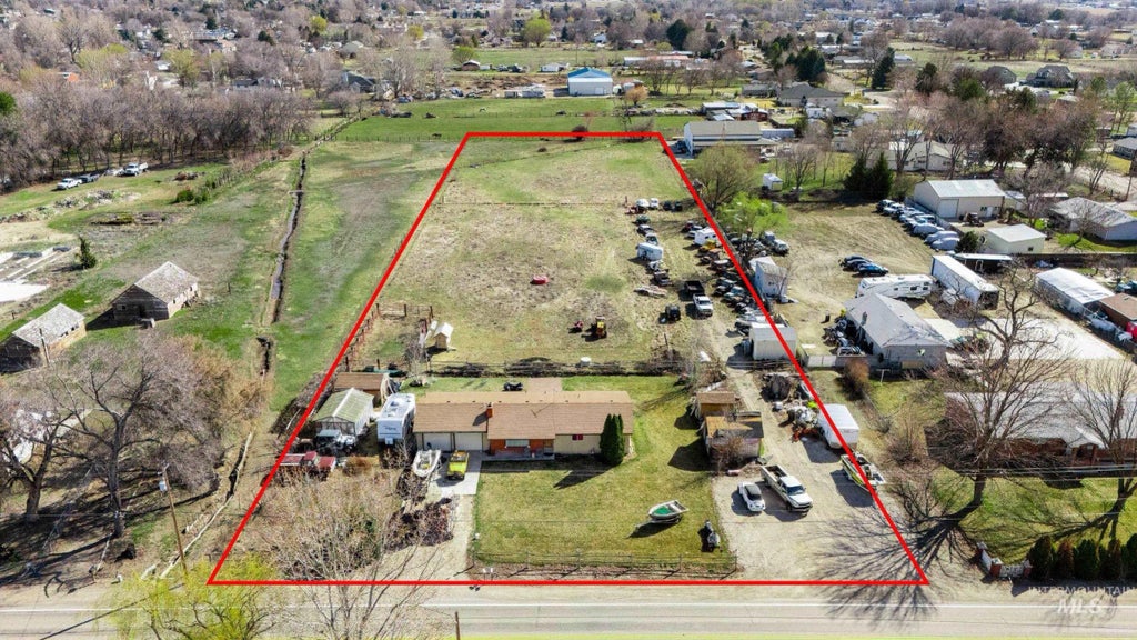 66 N Happy Valley Road, Nampa