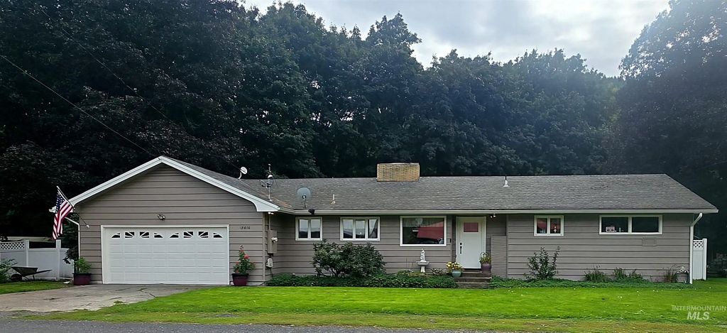 13616 W 1st Ave, Orofino