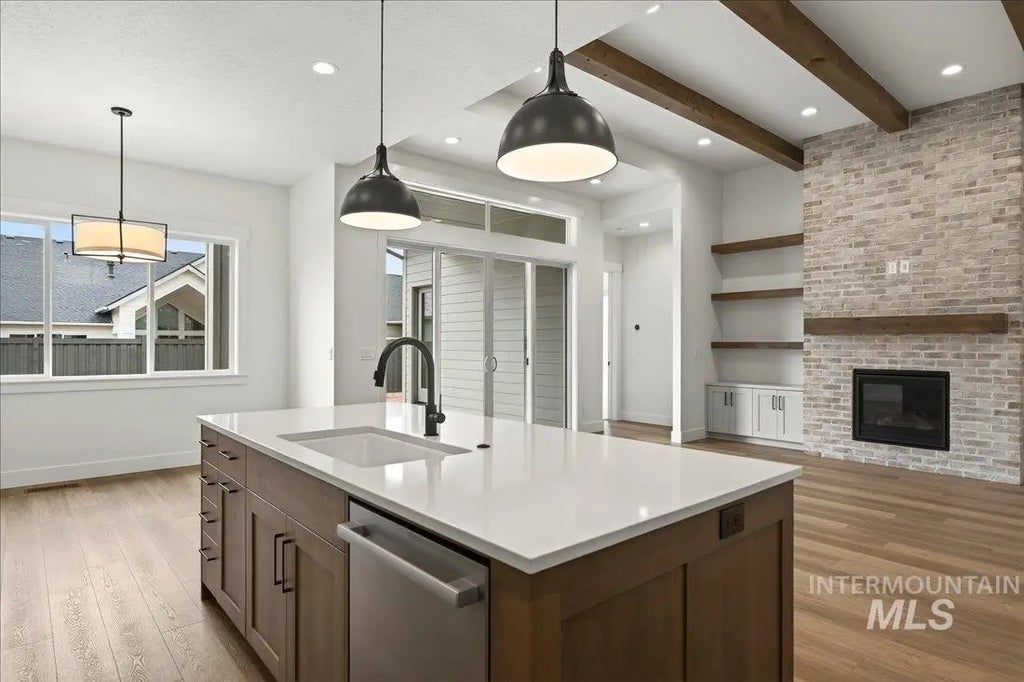 1081 E Crescendo St, Meridian