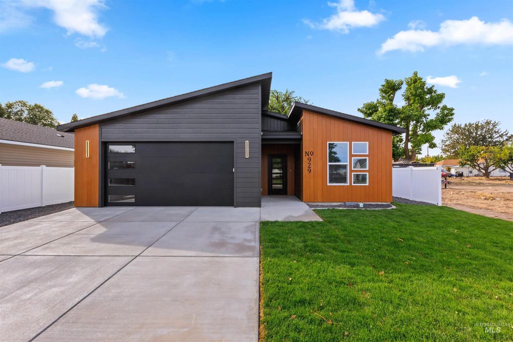 929 Aiken Ave, Buhl