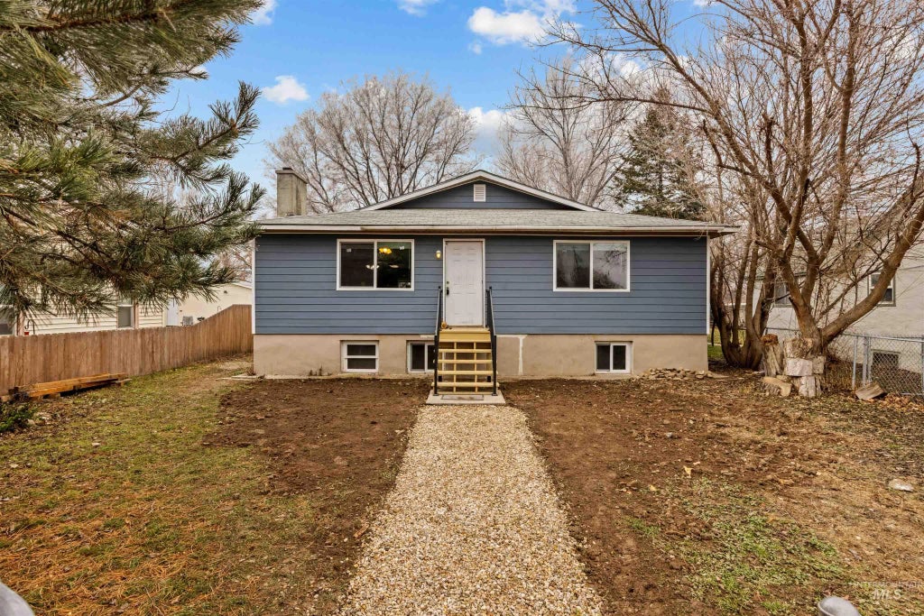 315 S Diamond St, Nampa