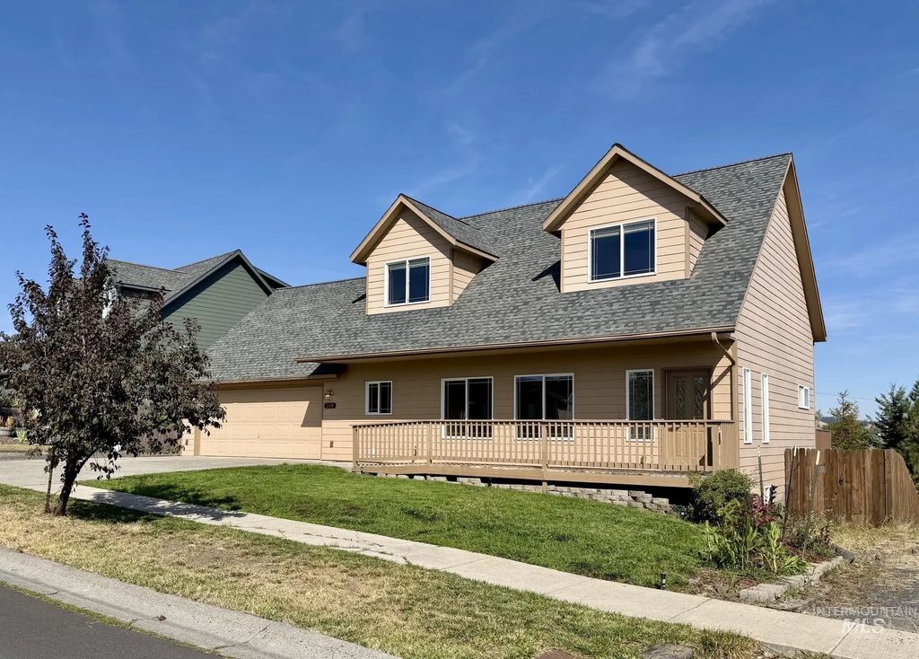 348 Pintail Ln, Moscow