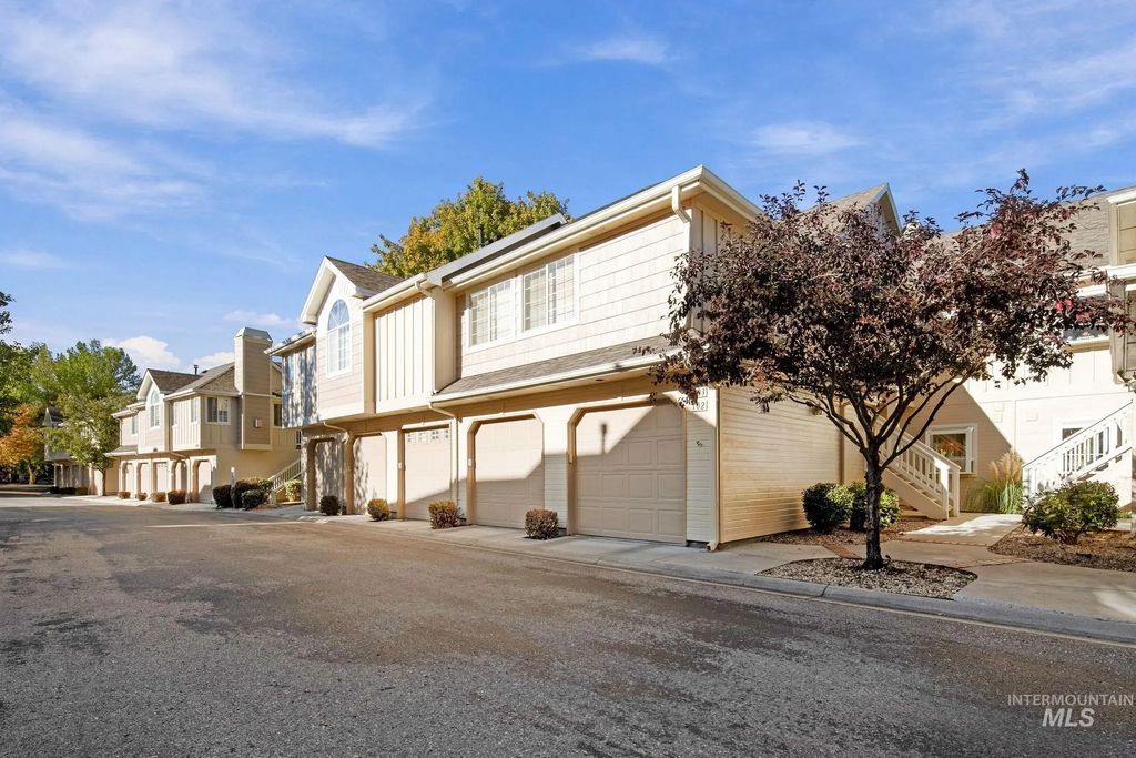 5158 S Surprise Way #203, Boise