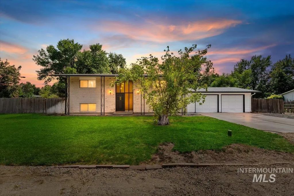 10195 W La Hontan Dr, Boise