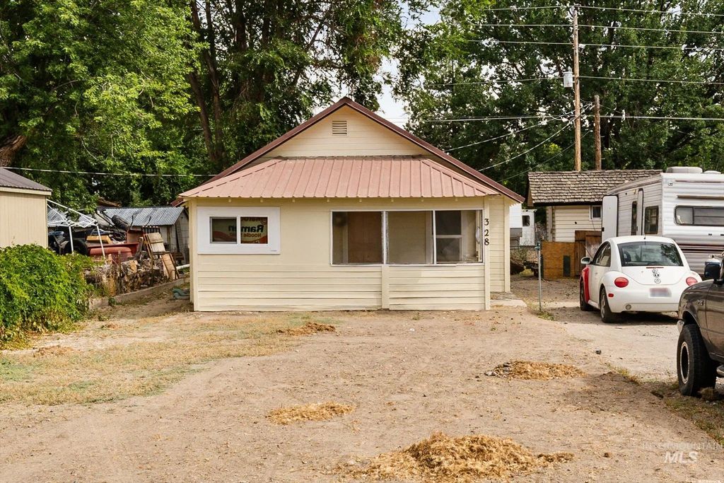 328 W Owyhee Ave, Homedale