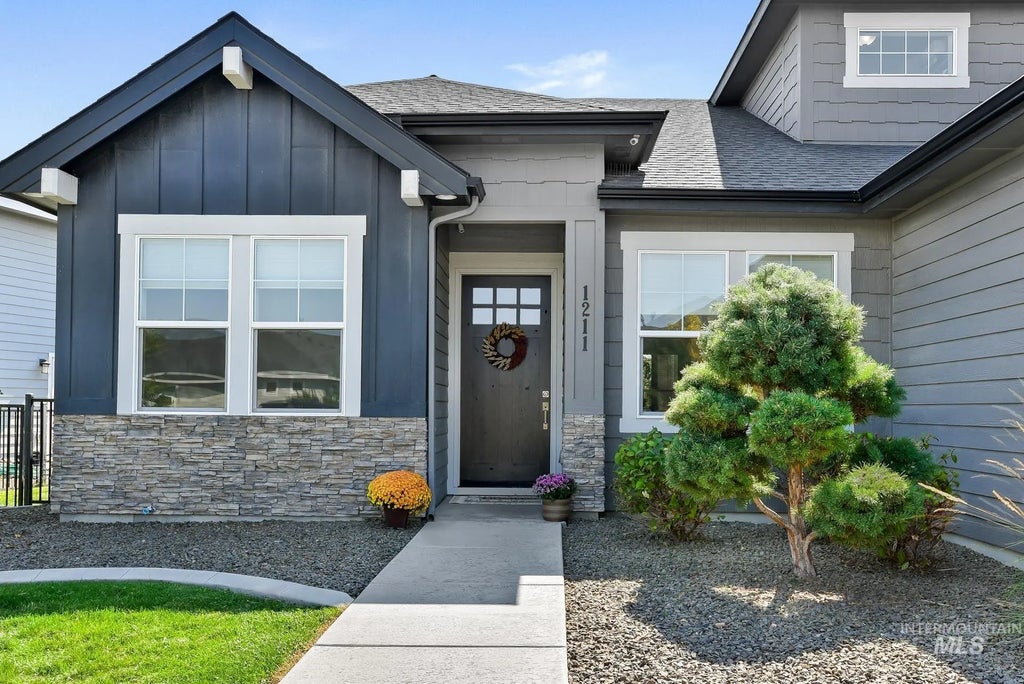 1211 W Tanzanite Dr, Kuna