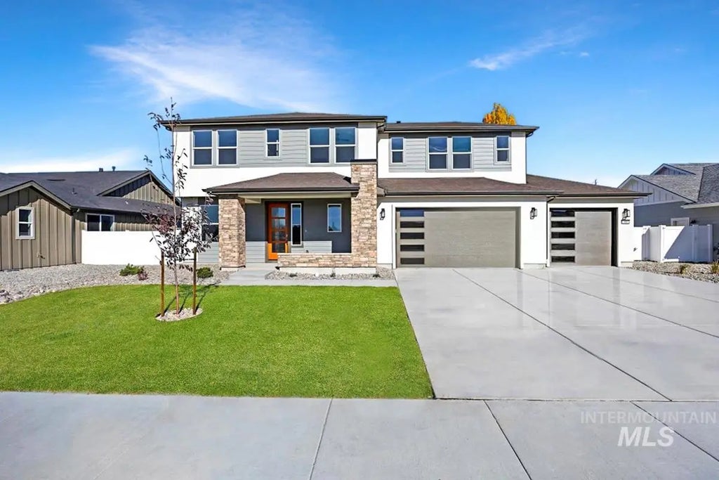 306 Maxine Lane West, Kimberly