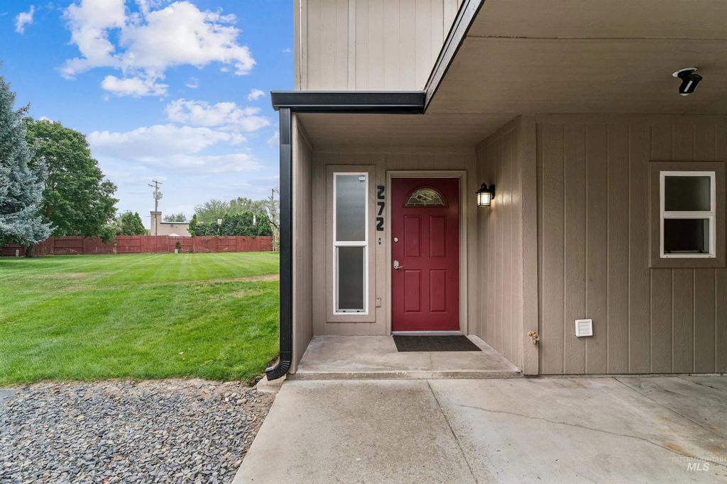 272 N Eagle Glen Ln., Eagle