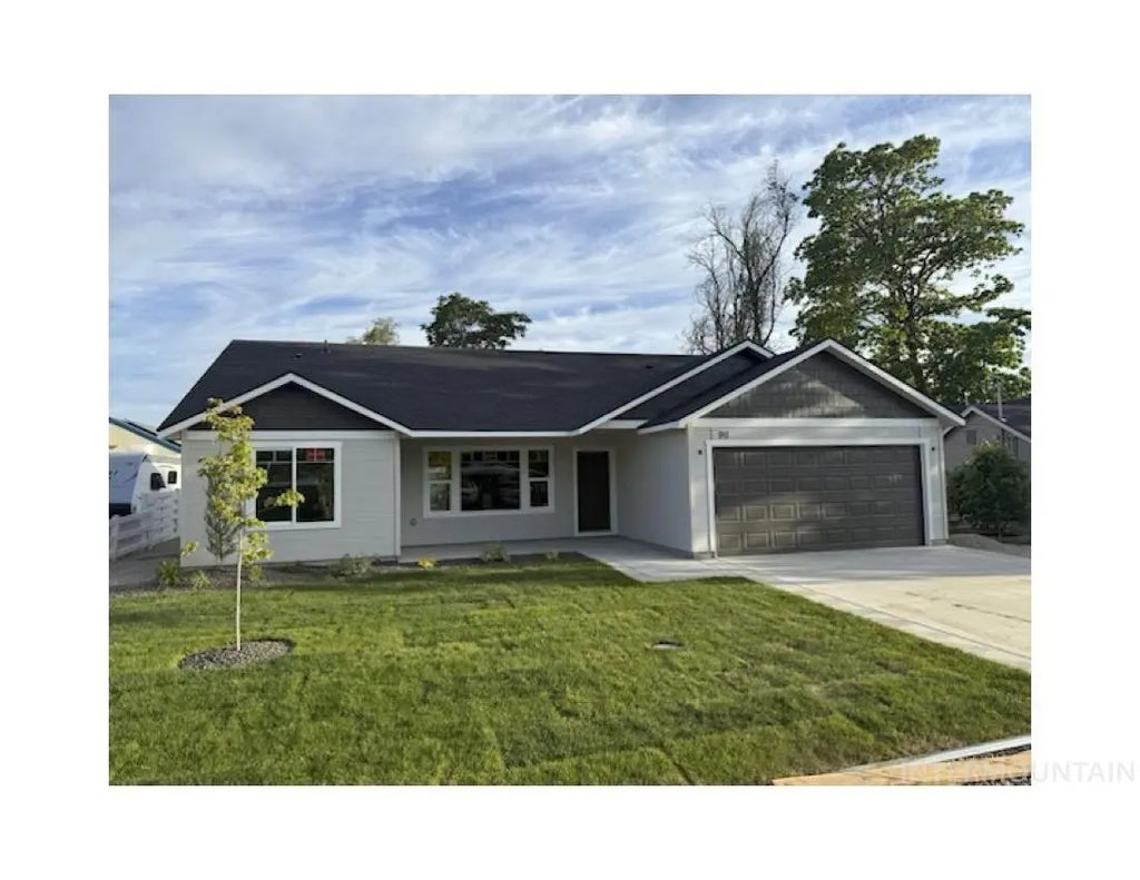 103 Rose Petal Ct., Wilder