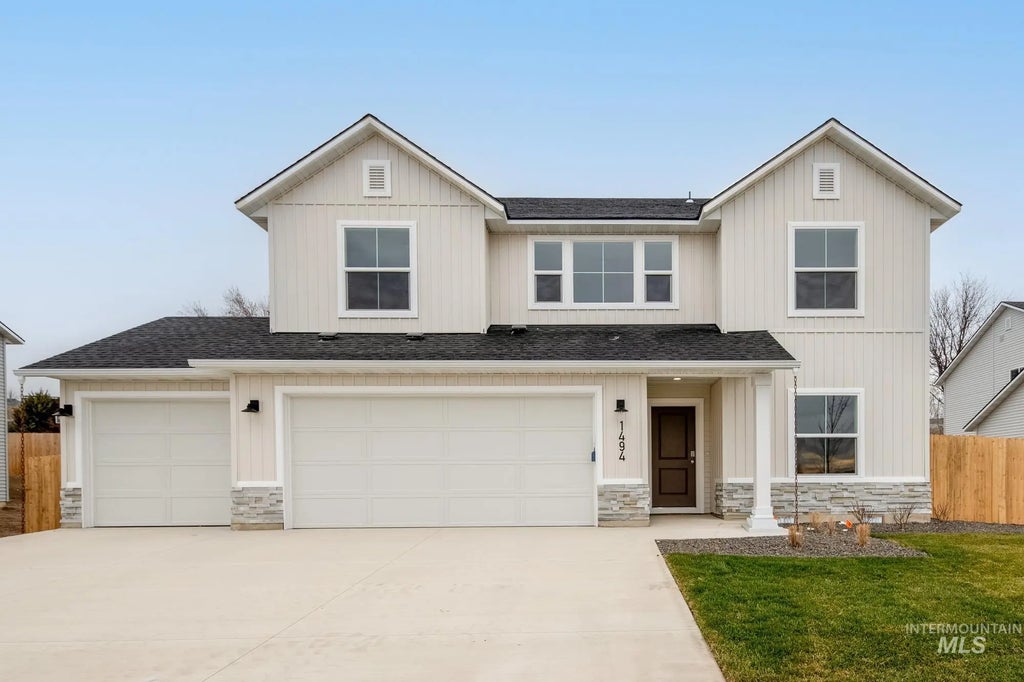 1494 Long Pond St, Middleton