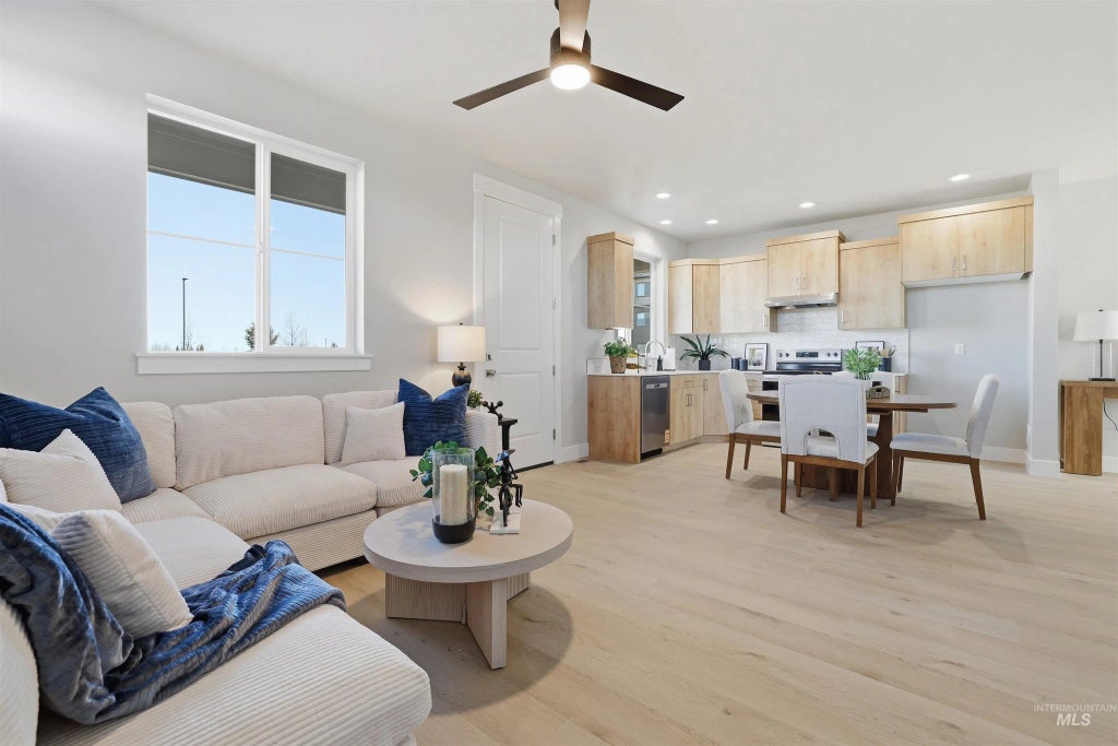 1172 E Cottage St, Kuna