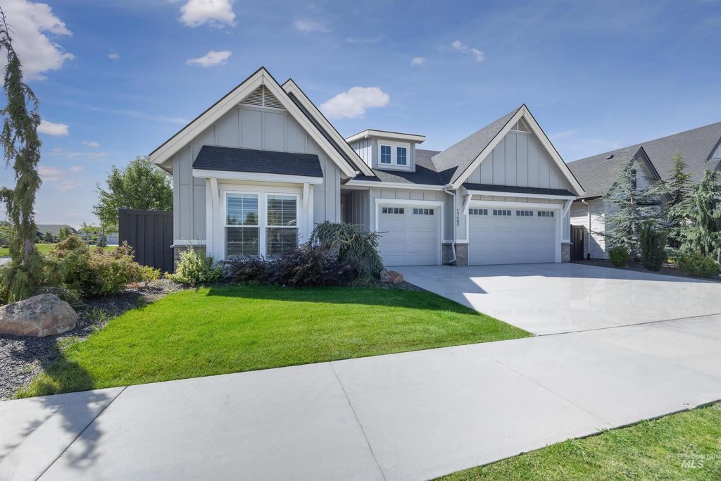 1733 E Mount Maria St, Meridian