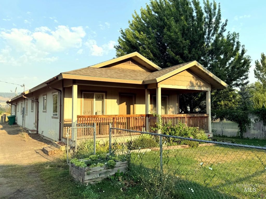 301 N Galena Street, Council