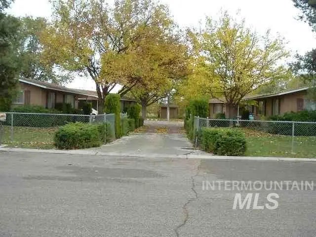 1020 S Maple St., Nampa