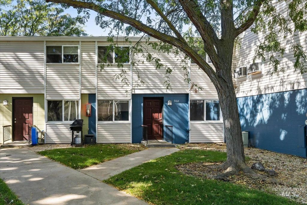 968 S Curtis Rd, Boise
