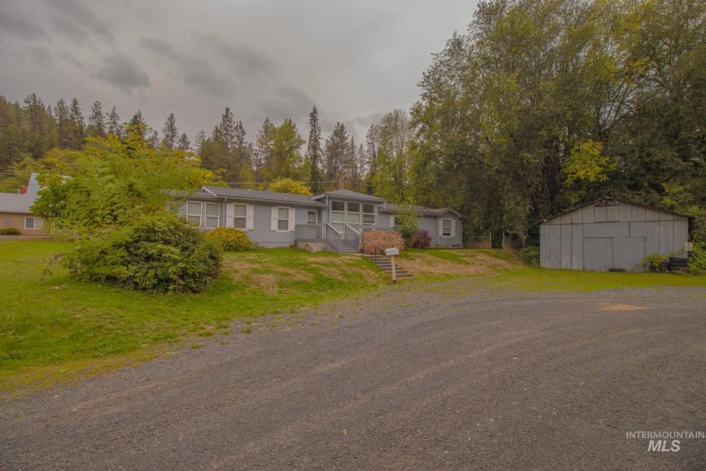11564 Highway 12, Orofino