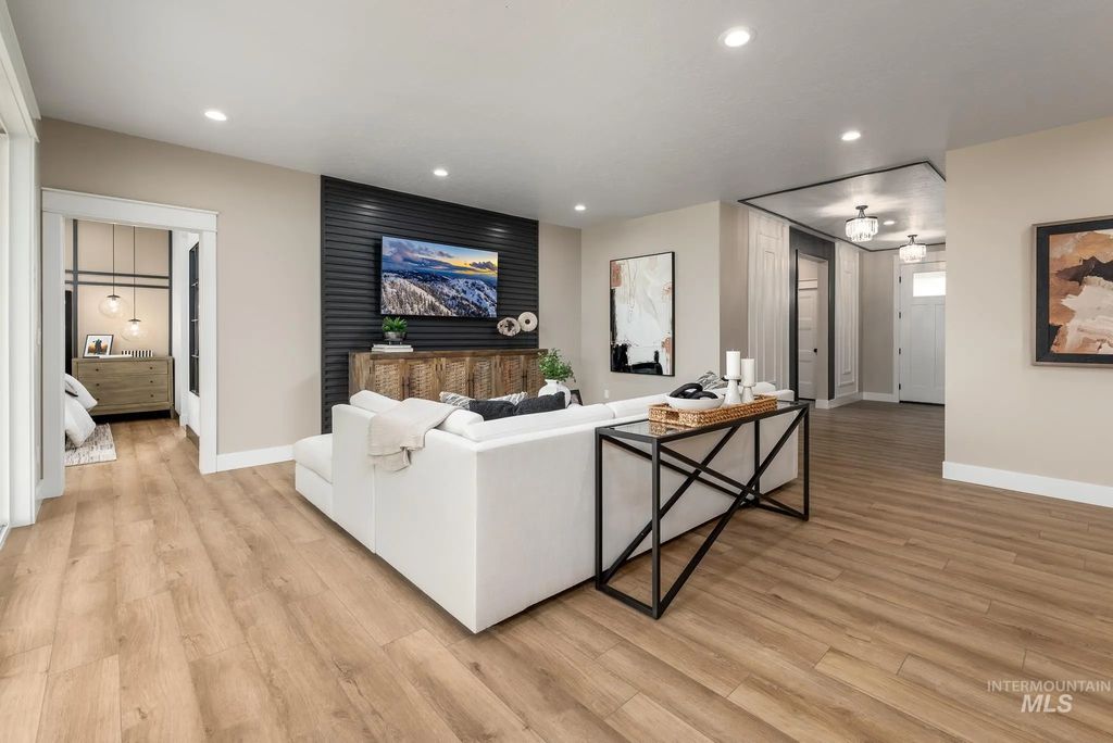 5662 W Daphne Dr, Meridian
