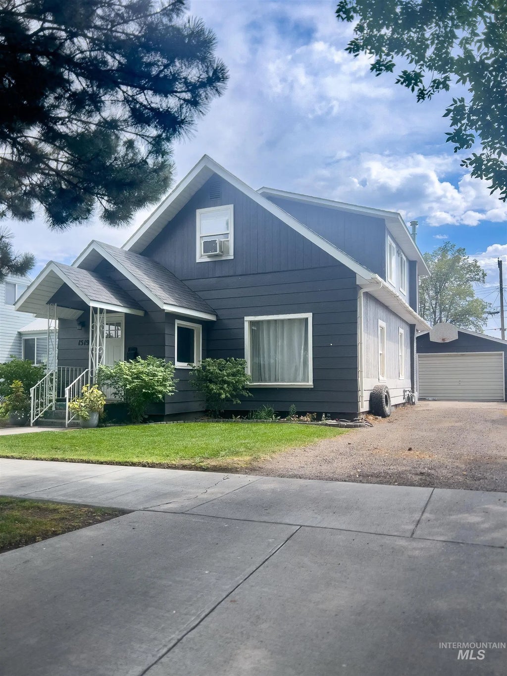 1519 Almo Ave, Burley