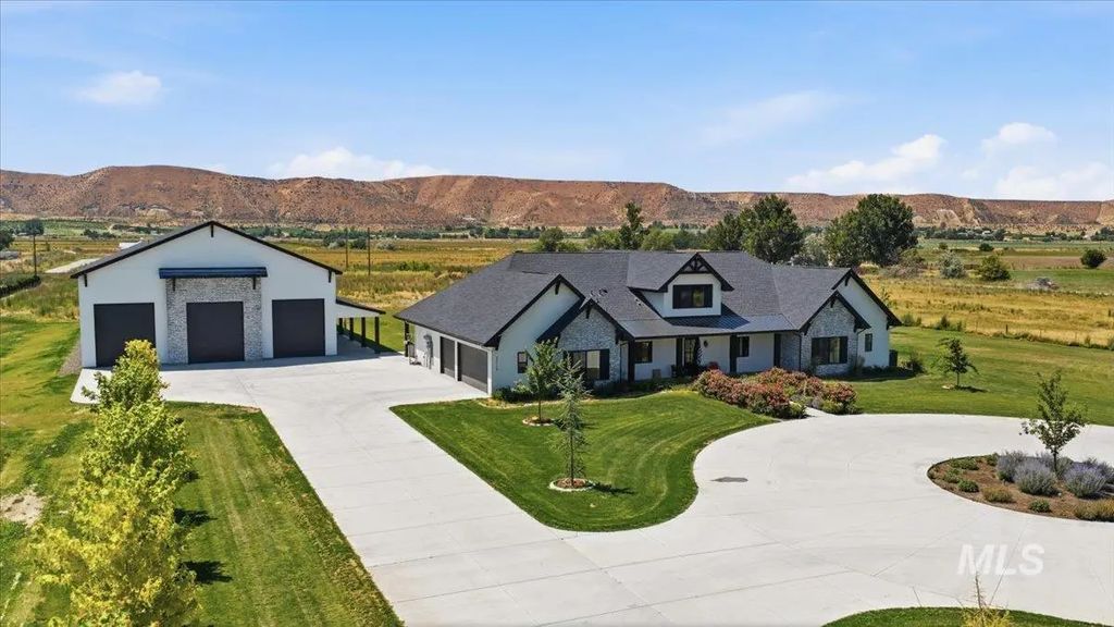 3115 4 Bits Ln, Emmett