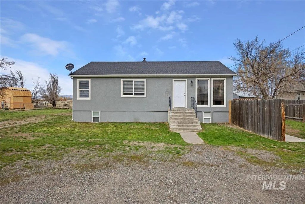 532 W 2nd Ave, Gooding