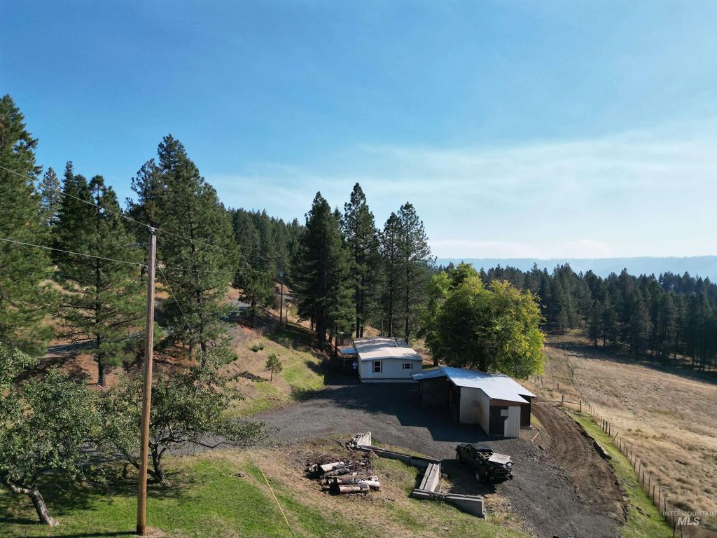 4099 Lakeview Road, Orofino