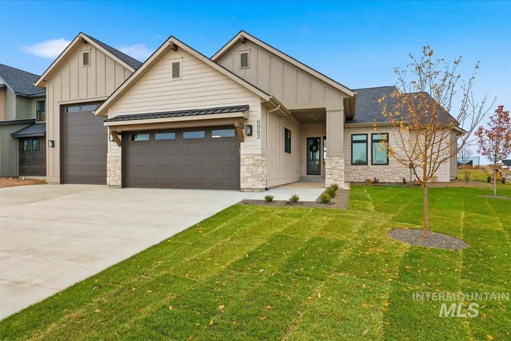 6862 E Chicken Hawk Loop, Nampa