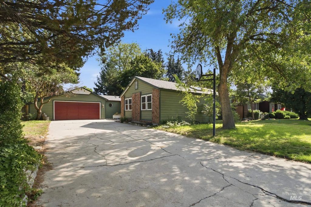 5057 W Harbourview Drive, Boise