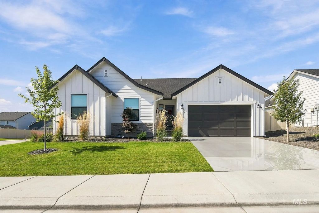 3011 N Mountain Lake Ave, Star