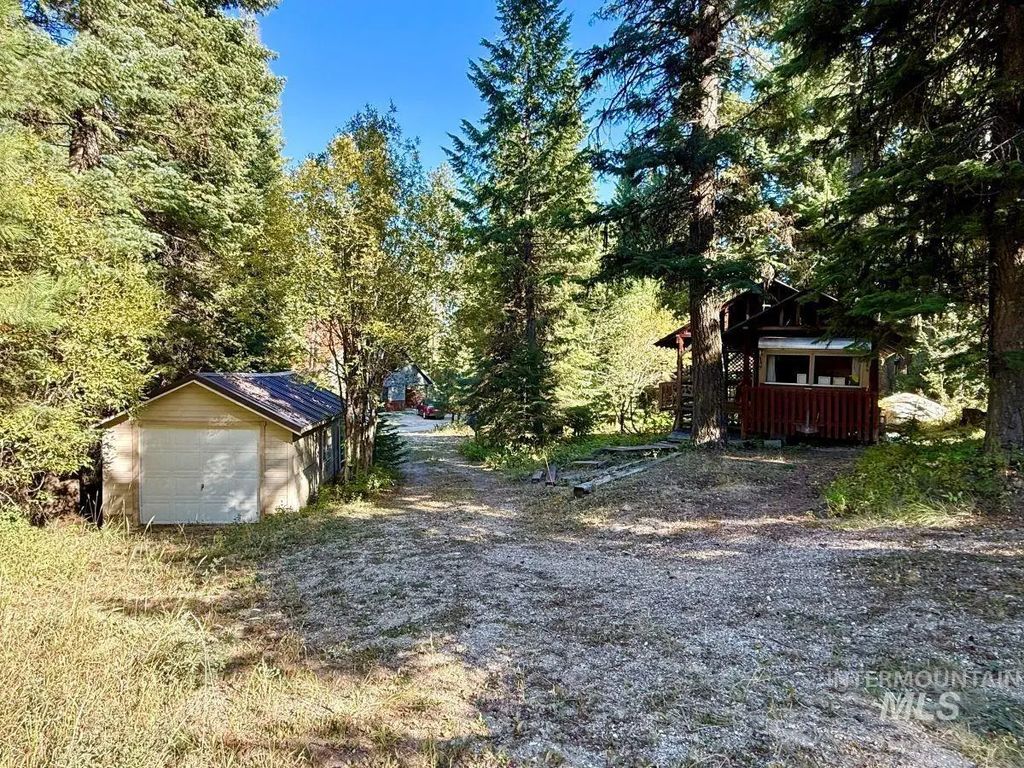 427 Doriann Drive, Cascade