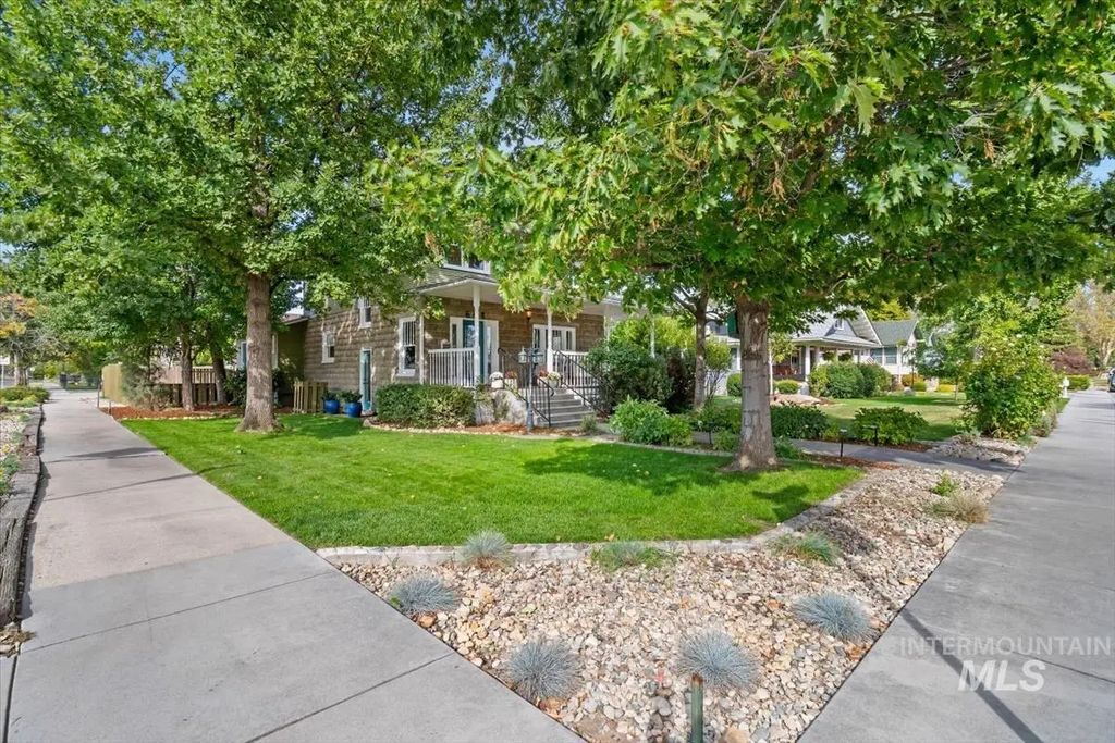604 E 1st Street, Emmett