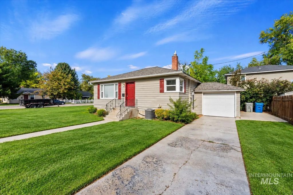 1104 E Dewey Avenue, Nampa