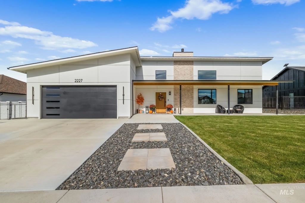 2227 Powers Drive, Lewiston