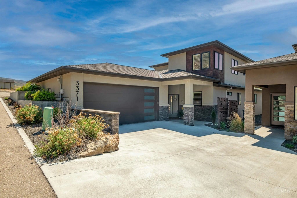 3371 E Warm Springs Ave, Boise