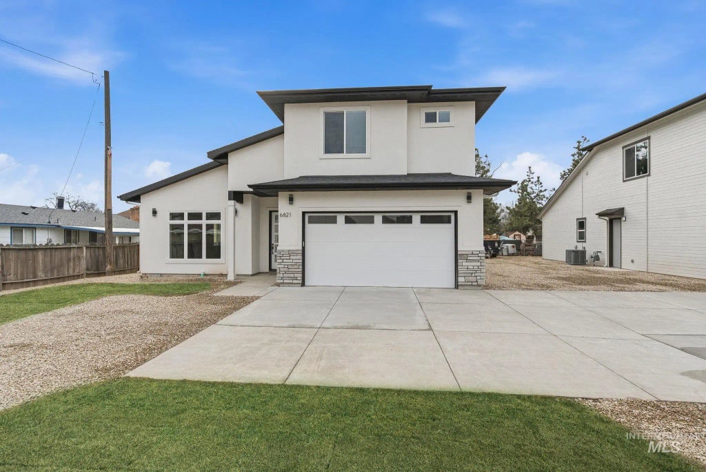 6821 W Ustick, Boise