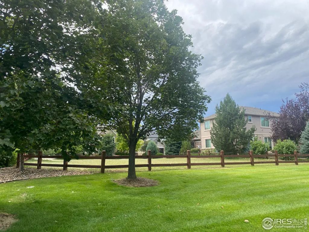 1719 Stardance Cir, Longmont