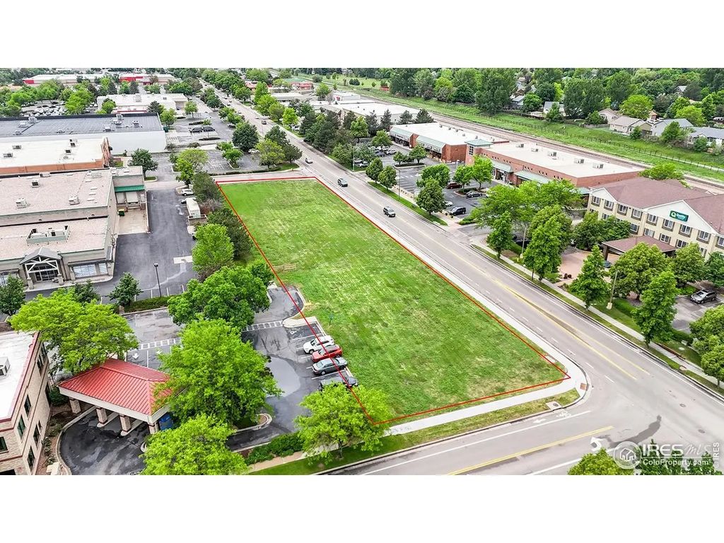 193 W Boardwalk Dr, Fort Collins