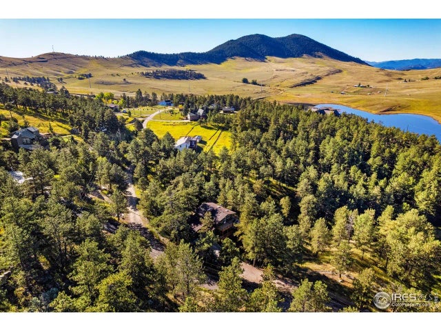 321 Greenwood Dr, Loveland