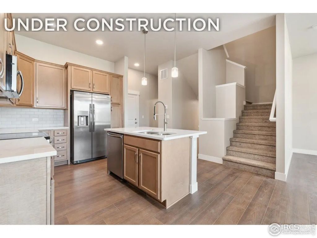 4248 Trapper Lake Dr, Loveland