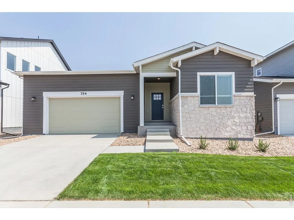 754 Trumpet Ct, Windsor